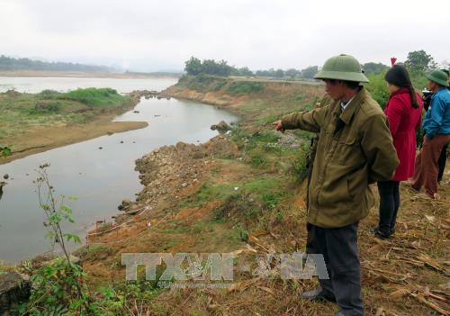 Tuyên Quang: Phát hiện quả bom dài 1,8 m ven sông Lô 
